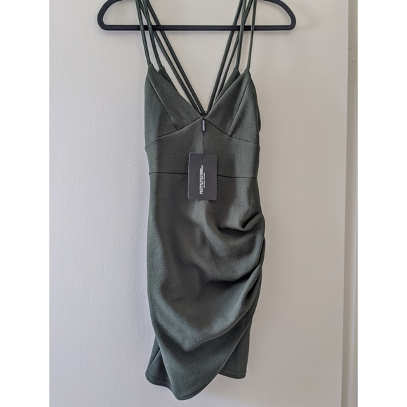 NWT PRETTY LITTLE THING Army Green Body Con Dress - Picture 3 of 7